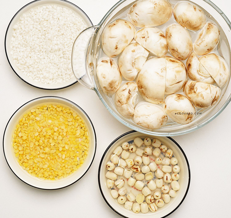 Các món ăn được chế biến từ hạt sen khô